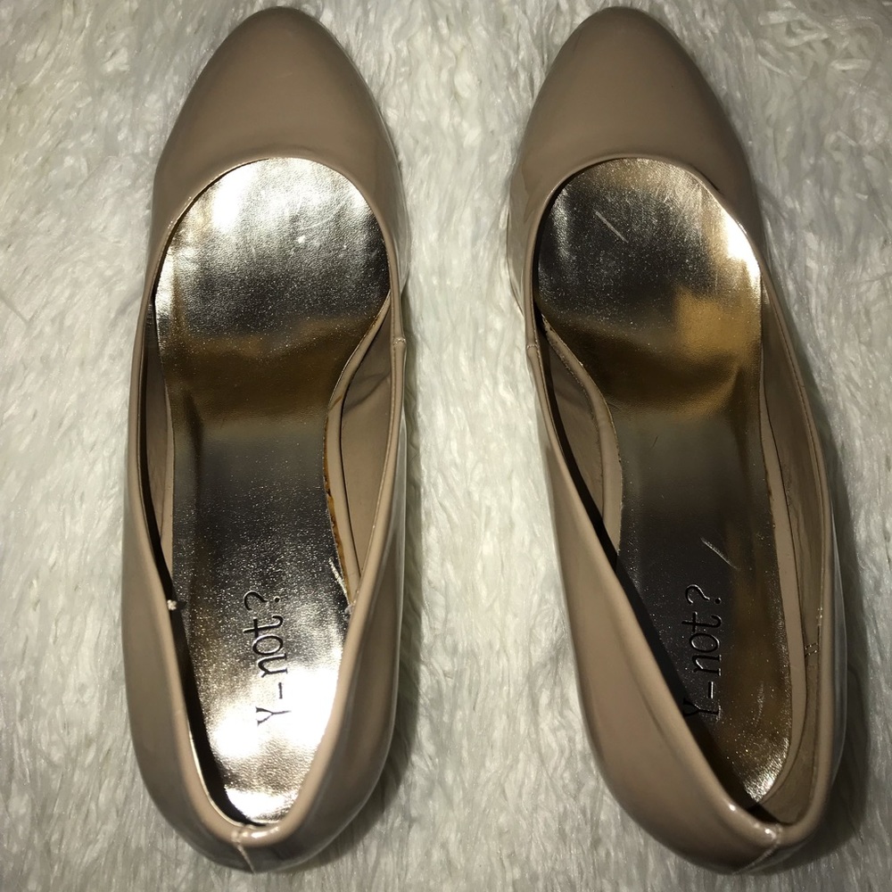 Women’s Nude Heels Size 10M
